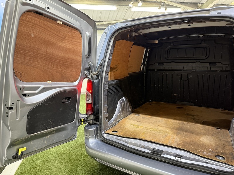 Used Vauxhall Combo 2020 for sale - 76193990: Photo 25