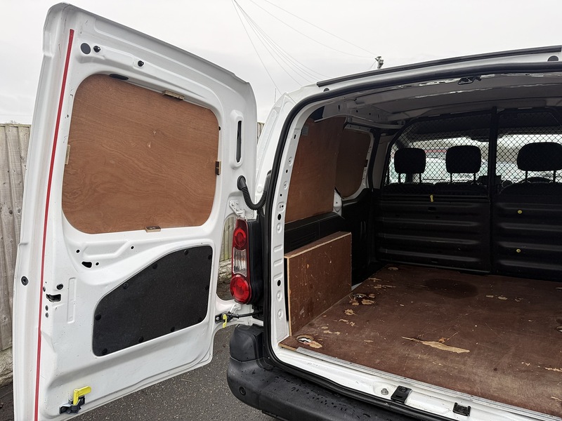 Used Peugeot Partner 2018 for sale - 77258932: Photo 29