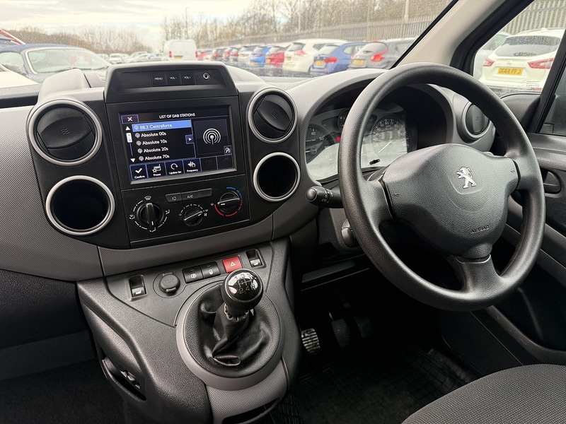 Used Peugeot Partner 2018 for sale - 77258932: Photo 36