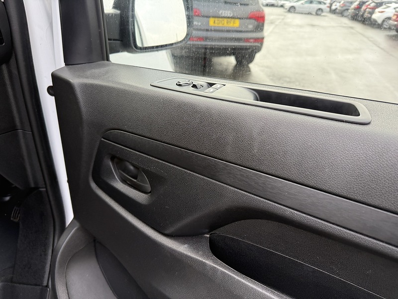 Used Vauxhall Vivaro 2023 for sale - 77547876: Photo 18