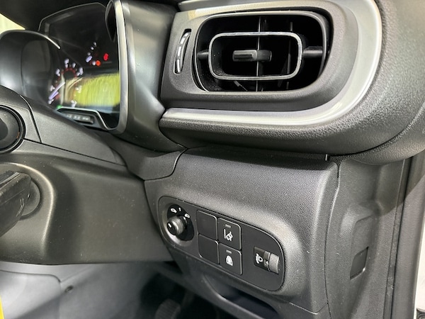 Used Citroen C3 2017 for sale - 76193945: Photo 44