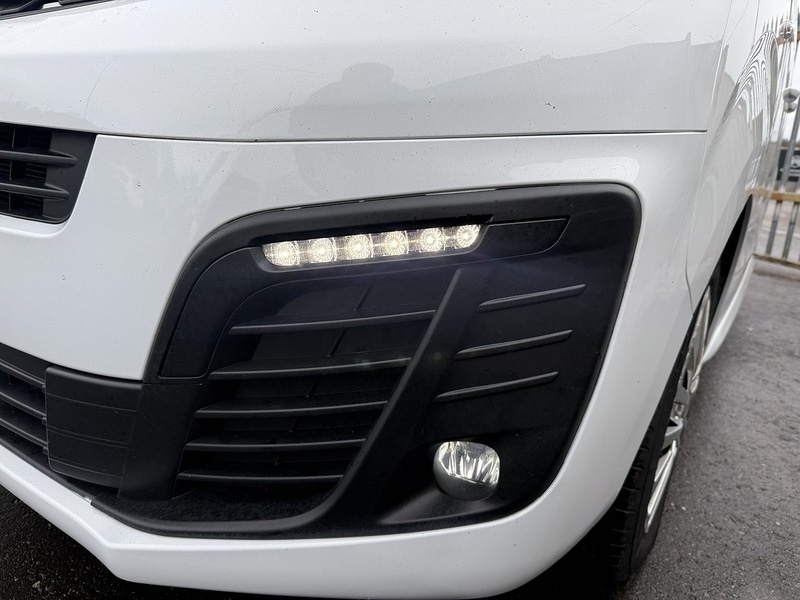 Used Vauxhall Vivaro 2023 for sale - 77258928: Photo 4