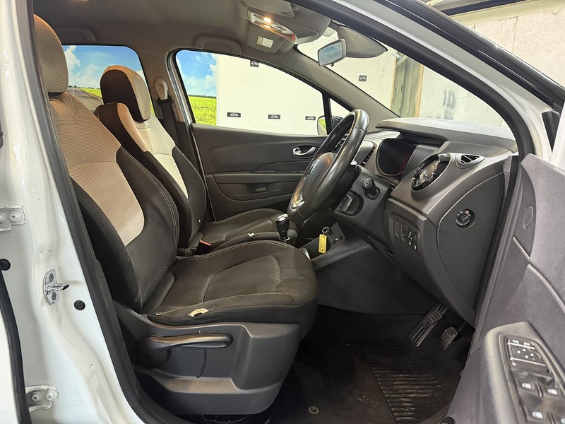 Used Renault Captur for sale - 77258862: Photo 21