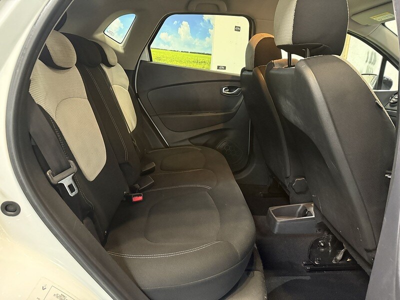 Used Renault Captur for sale - 77258862: Photo 36
