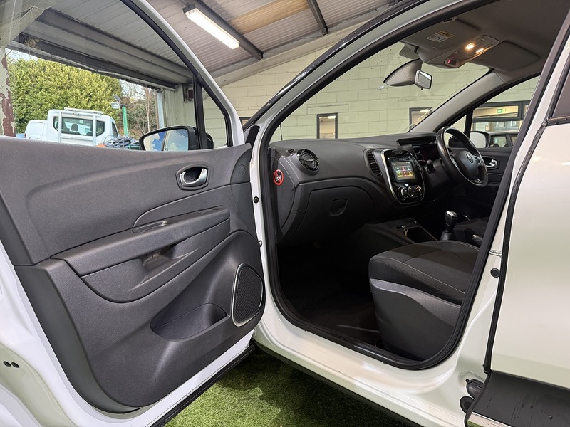 Used Renault Captur for sale - 77258862: Photo 44