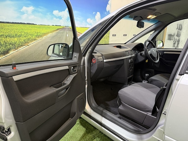 Used Vauxhall Meriva 2010 for sale - 76193976: Photo 25