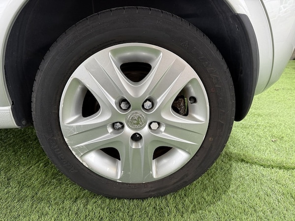 Used Vauxhall Meriva 2010 for sale - 76193976: Photo 38