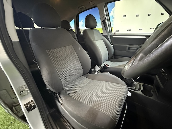 Used Vauxhall Meriva 2010 for sale - 76193976: Photo 7
