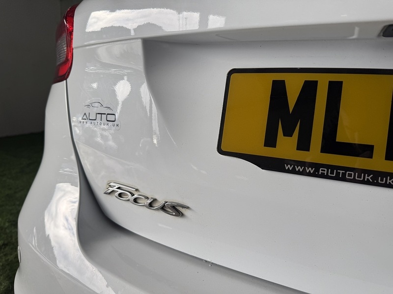 Used Ford Focus 2015 for sale - 76330456: Photo 11
