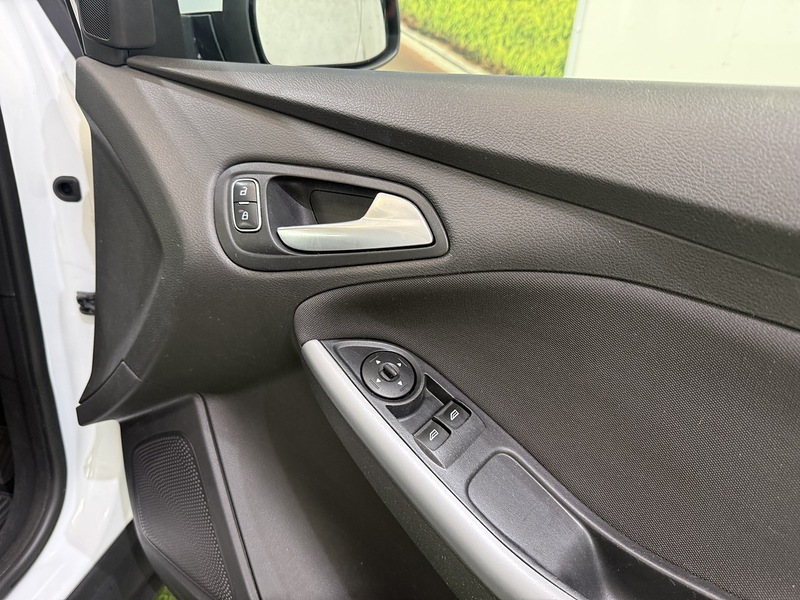 Used Ford Focus 2015 for sale - 76330456: Photo 19