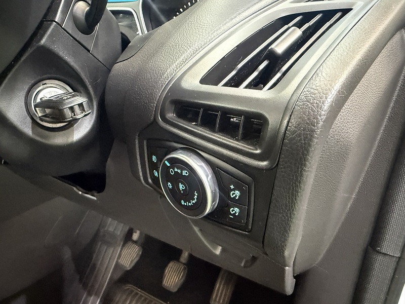 Used Ford Focus 2015 for sale - 76330456: Photo 21
