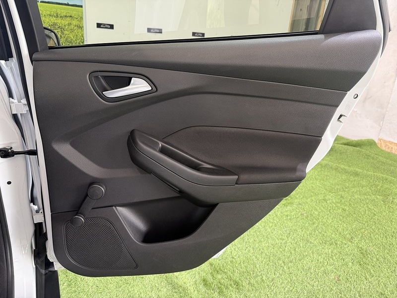 Used Ford Focus 2015 for sale - 76330456: Photo 29