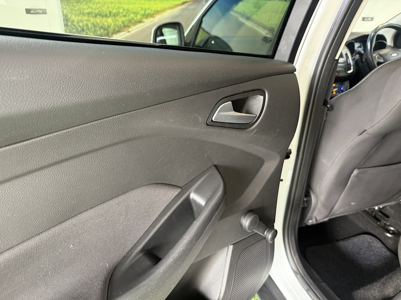 Used Ford Focus 2015 for sale - 76330456: Photo 36