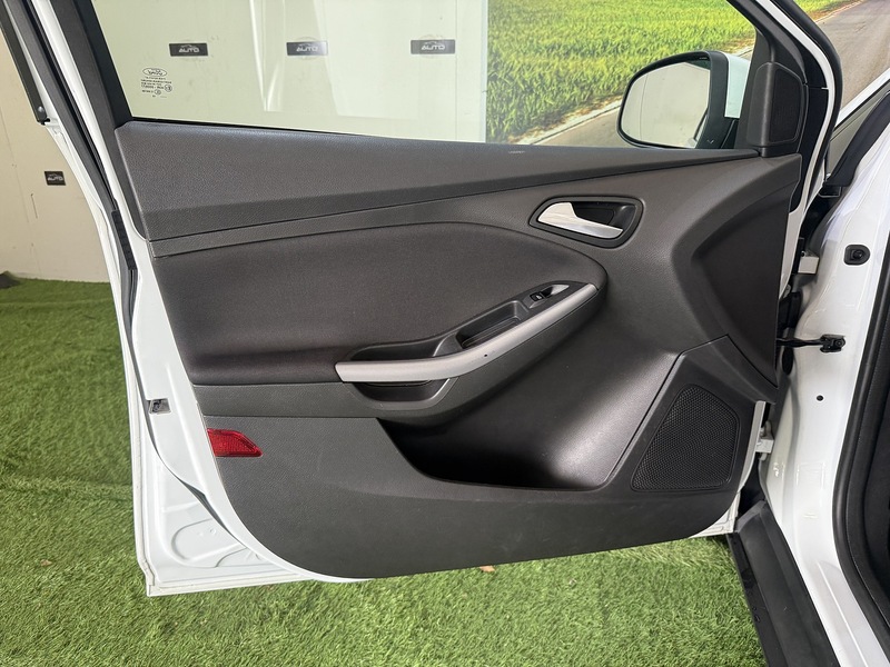 Used Ford Focus 2015 for sale - 76330456: Photo 41