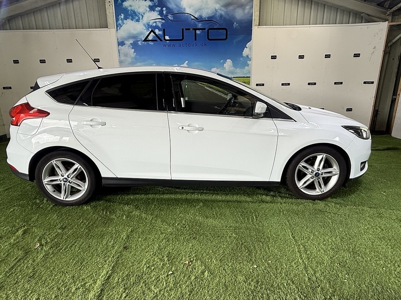 Used Ford Focus 2015 for sale - 76330456: Photo 6