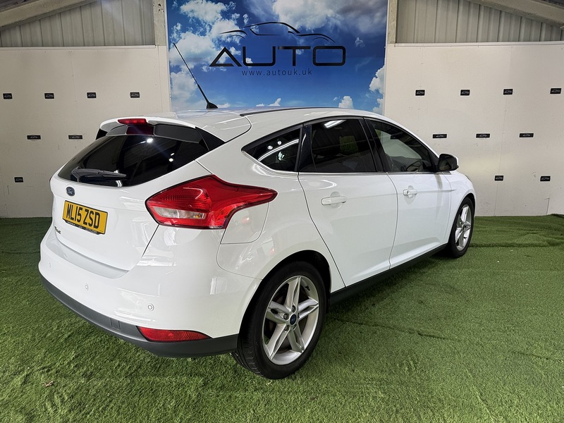 Used Ford Focus 2015 for sale - 76330456: Photo 8