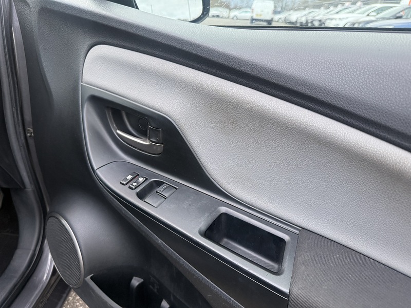 Used Toyota Yaris 2016 for sale - 77668078: Photo 21