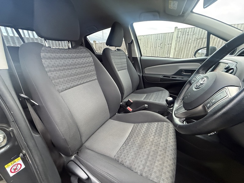 Used Toyota Yaris 2016 for sale - 77668078: Photo 24