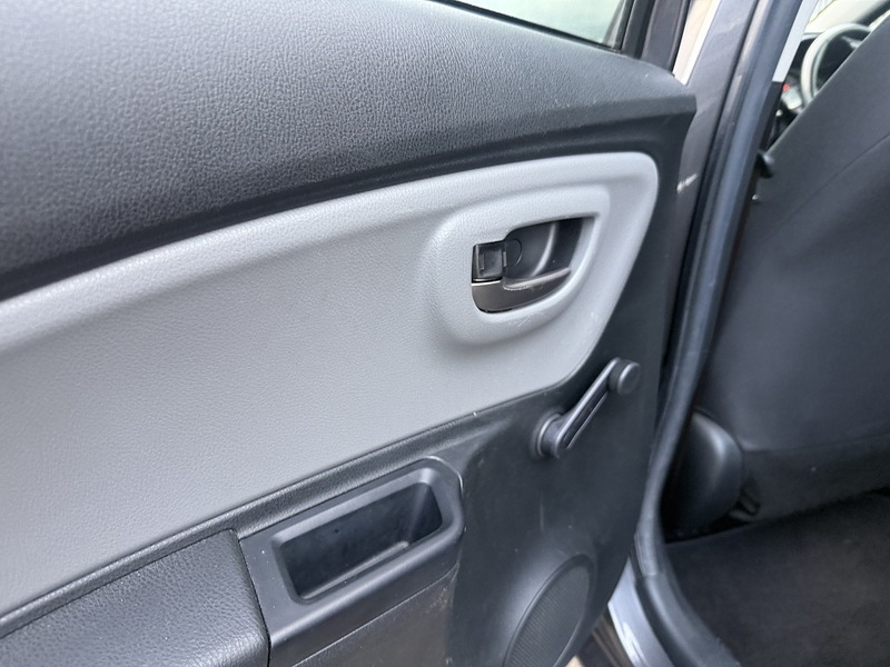 Used Toyota Yaris 2016 for sale - 77668078: Photo 42