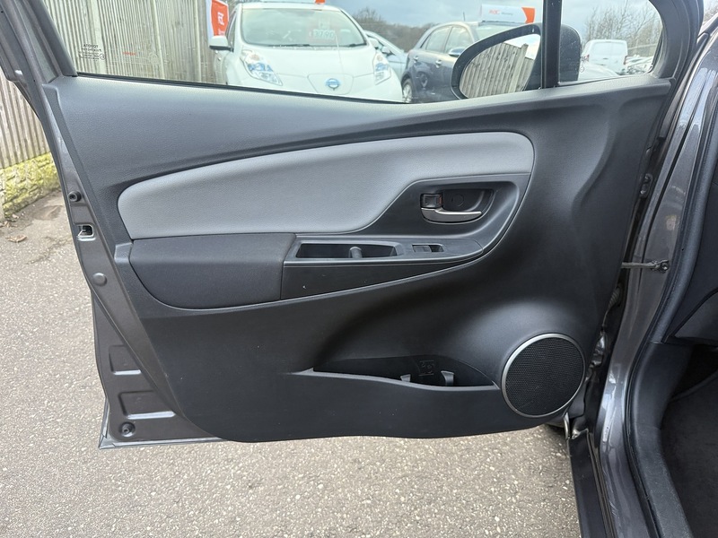 Used Toyota Yaris 2016 for sale - 77668078: Photo 48