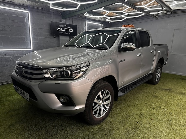 Used Toyota Hilux 2018 for sale - 76193951: Photo 1