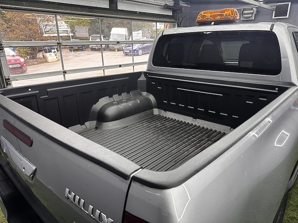 Used Toyota Hilux 2018 for sale - 76193951: Photo 24