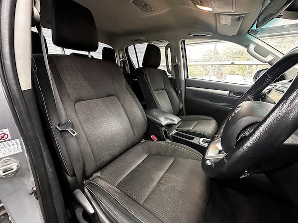 Used Toyota Hilux 2018 for sale - 76193951: Photo 32