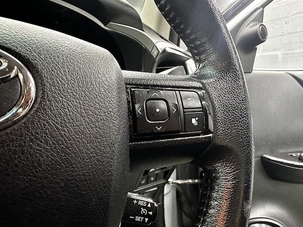 Used Toyota Hilux 2018 for sale - 76193951: Photo 38