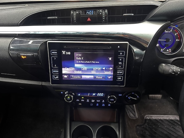 Used Toyota Hilux 2018 for sale - 76193951: Photo 41