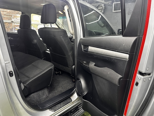 Used Toyota Hilux 2018 for sale - 76193951: Photo 47
