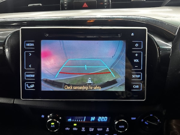 Used Toyota Hilux 2018 for sale - 76193951: Photo 64