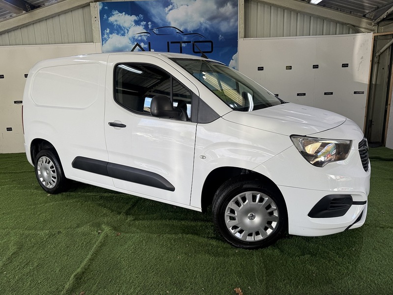 Used Vauxhall Combo 2020 for sale - 76444671: Photo 1