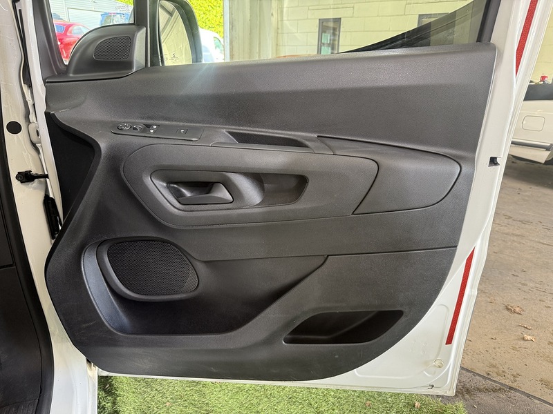 Used Vauxhall Combo 2020 for sale - 76444671: Photo 21