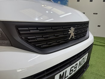 Used Peugeot Partner 2019 for sale - 76444669: Photo