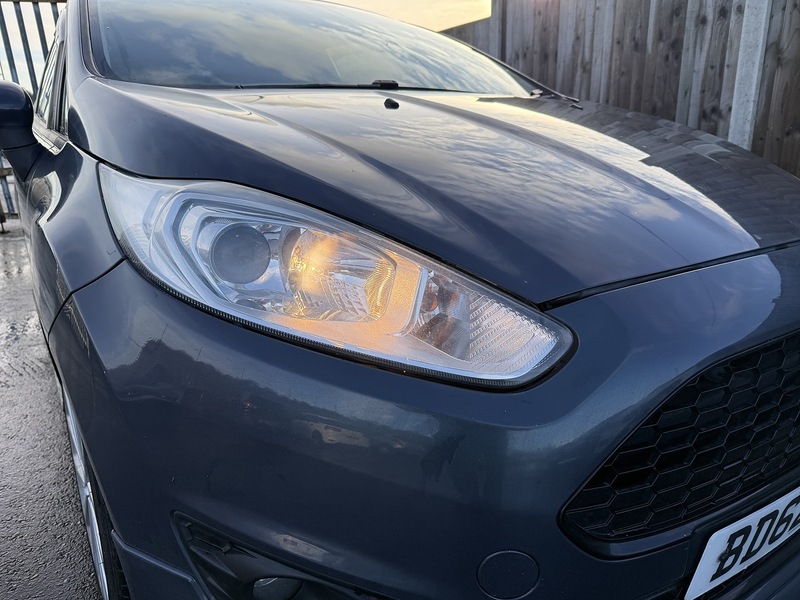 Used Ford Fiesta 2013 for sale - 77258905: Photo 2