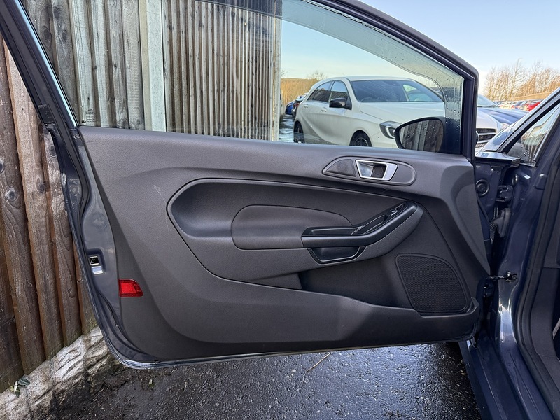 Used Ford Fiesta 2013 for sale - 77258905: Photo 37