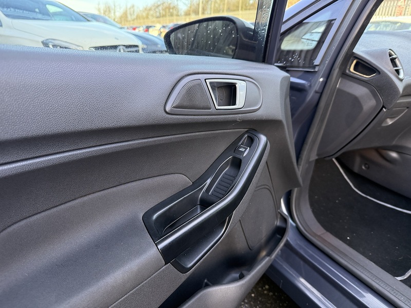 Used Ford Fiesta 2013 for sale - 77258905: Photo 38