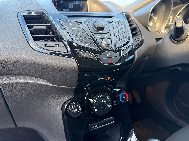 Used Ford Fiesta 2013 for sale - 77258905: Photo 47