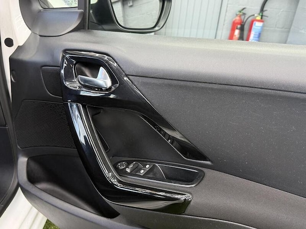 Used Peugeot 208 2015 for sale - 76193905: Photo 24