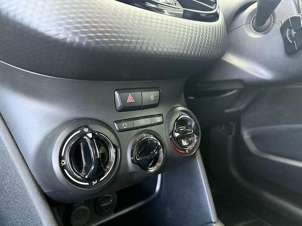 Used Peugeot 208 2015 for sale - 76193905: Photo 45