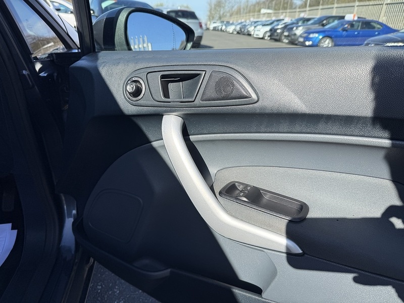 Used Ford Fiesta 2010 for sale - 78027173: Photo 16