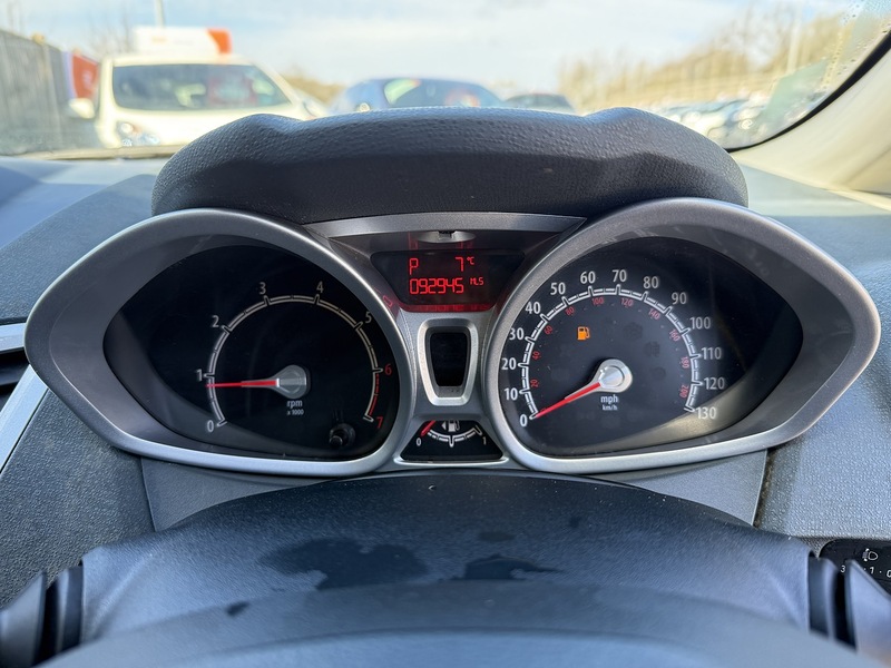 Used Ford Fiesta 2010 for sale - 78027173: Photo 24