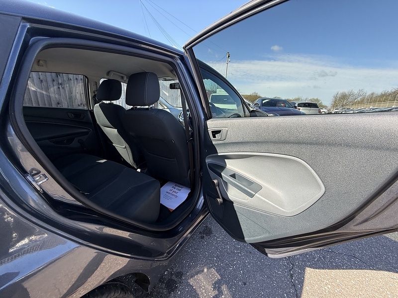 Used Ford Fiesta 2010 for sale - 78027173: Photo 27