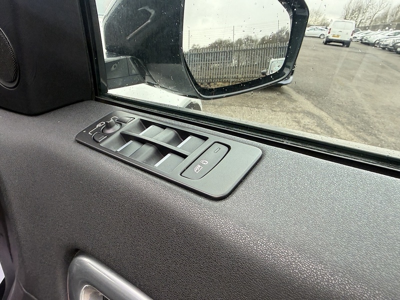 Used Land Rover Discovery Sport 2016 for sale - 77701933: Photo 26