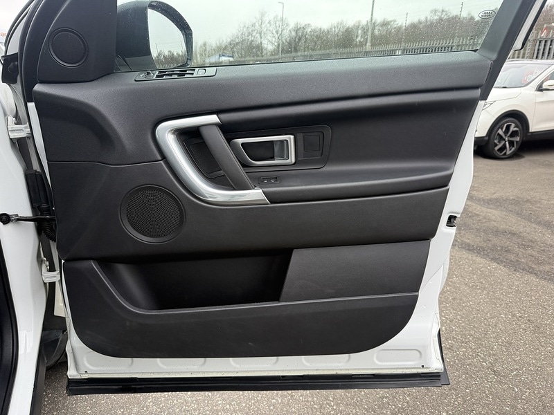 Used Land Rover Discovery Sport 2016 for sale - 77701933: Photo 30