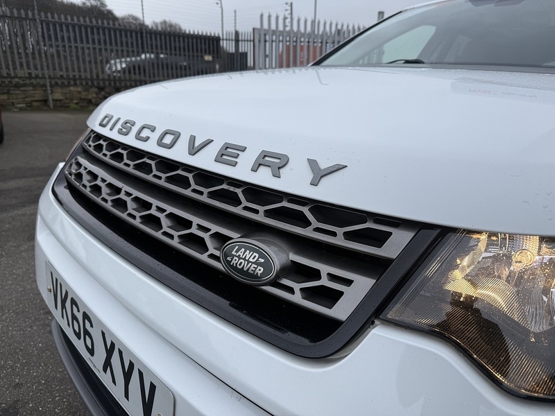 Used Land Rover Discovery Sport 2016 for sale - 77701933: Photo 4