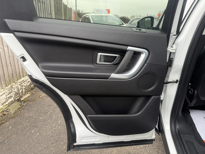 Used Land Rover Discovery Sport 2016 for sale - 77701933: Photo 62