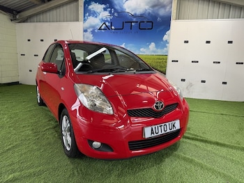 Used Toyota Yaris 2010 for sale - 75627839: Photo