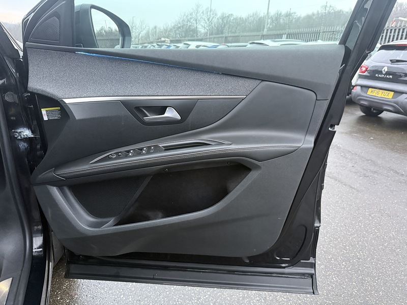 Used Peugeot 5008 2018 for sale - 77258920: Photo 21