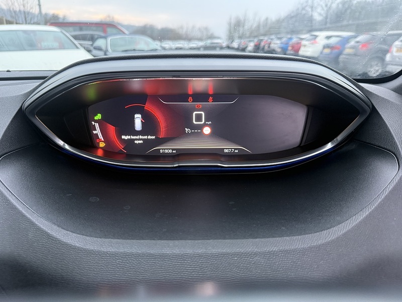 Used Peugeot 5008 2018 for sale - 77258920: Photo 26